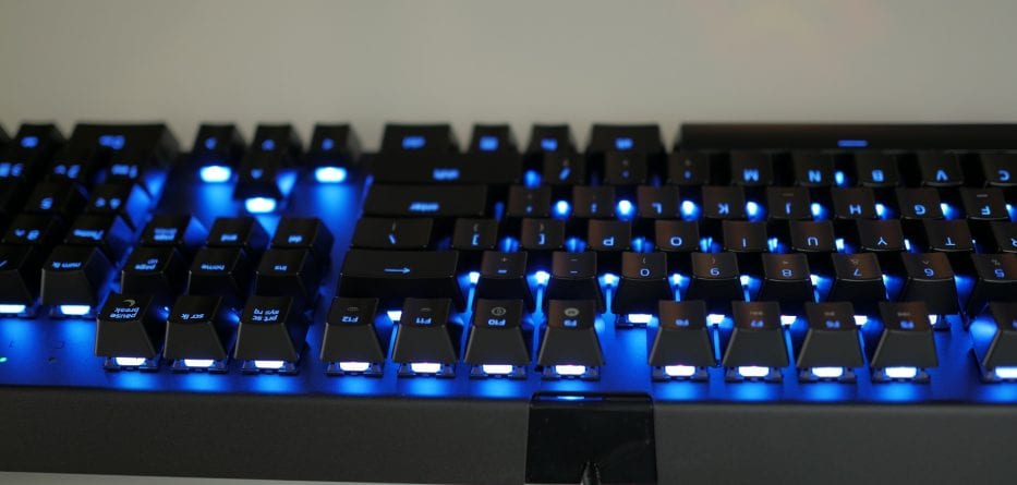 razer_blackwidow_xchroma-21