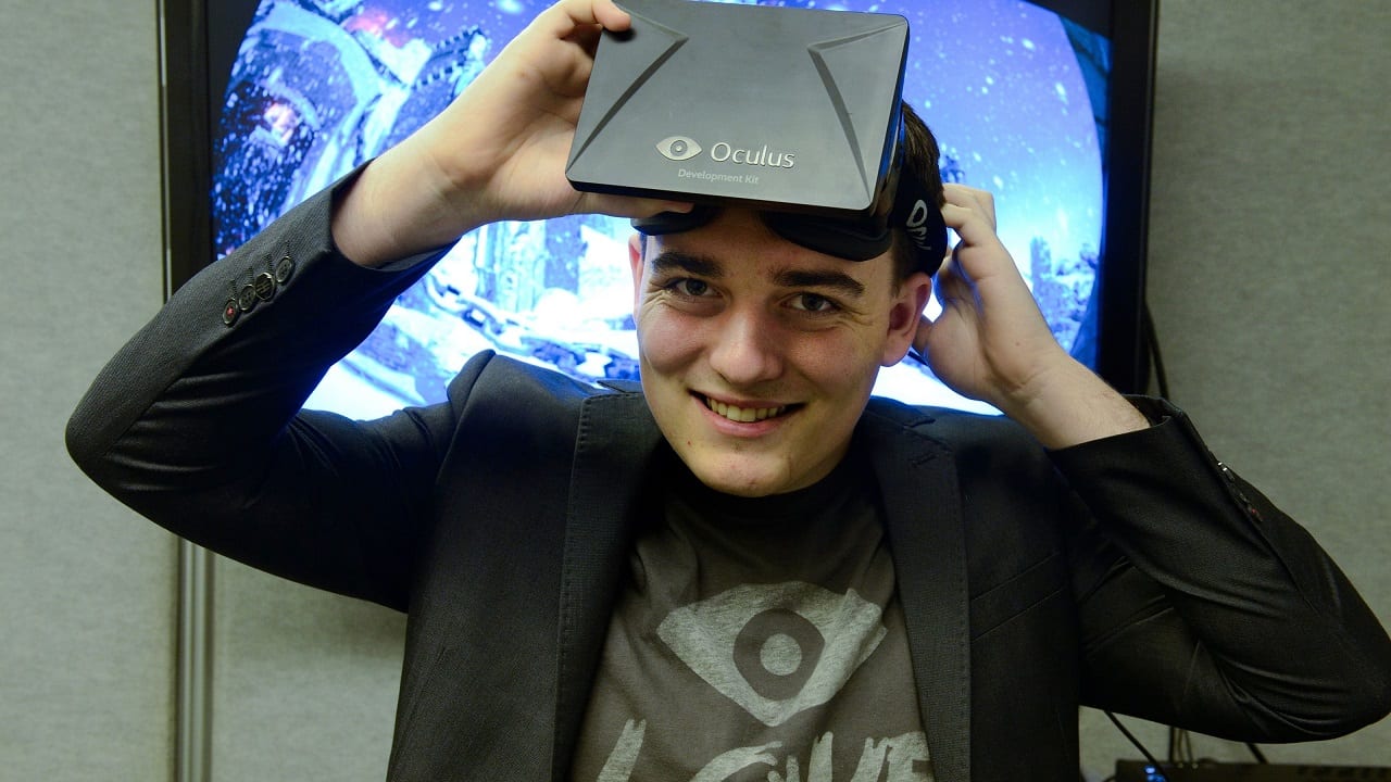 Il cofondatore di Oculus Rift lascia Facebook