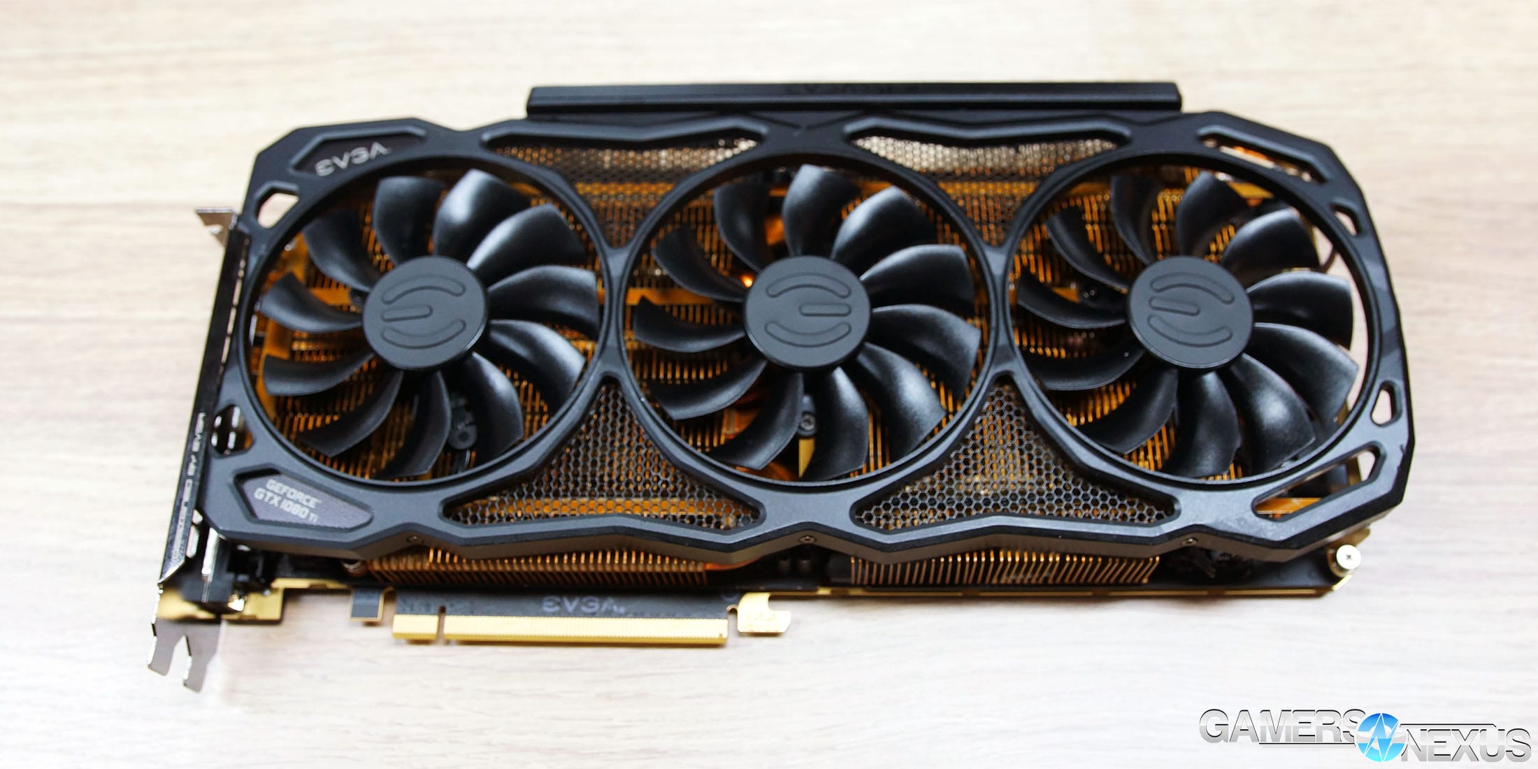 EVGA annuncia la GTX 1080 Ti KINGPIN, 2025 MHz assicurati in overclock