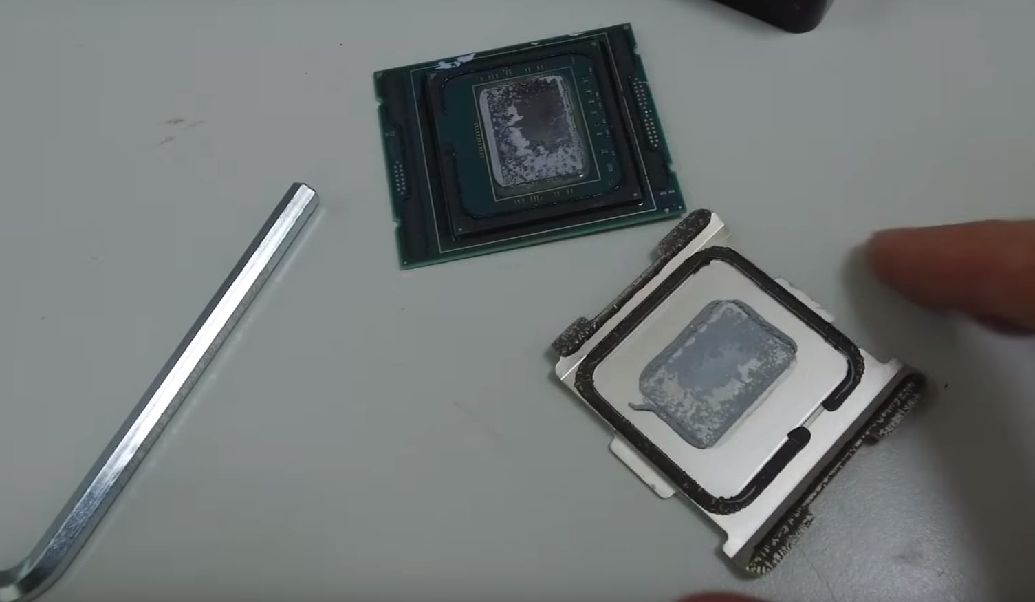 I processori Intel Skylake-X e Kabylake-X non saranno saldati