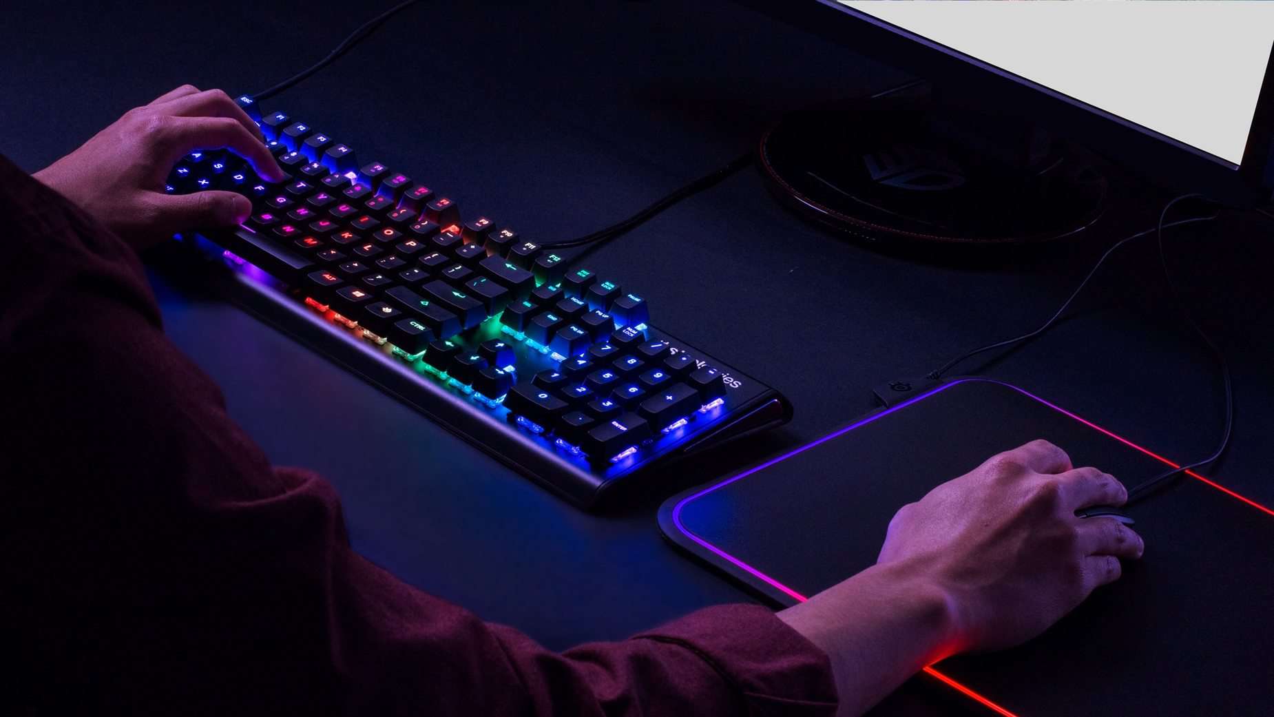 SteelSeries annuncia la tastiera Apex M750