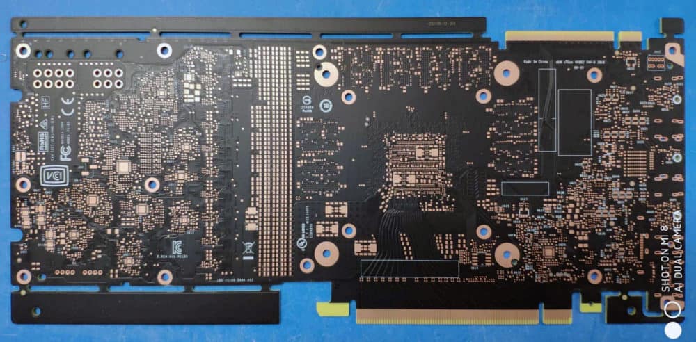 In foto il PCB della NVIDIA GeForce GTX 1180/2080