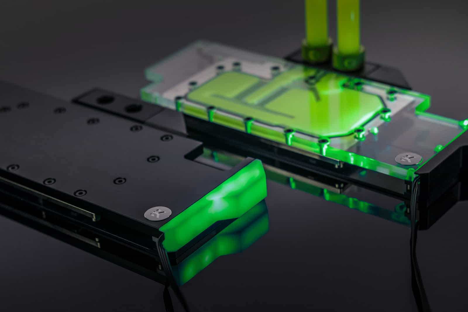 EK-Vector i waterblock per le GeForce RTX