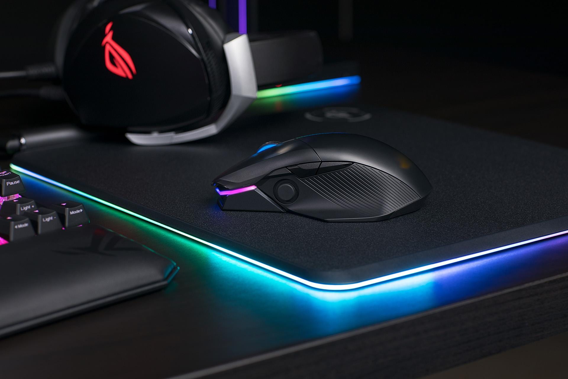 Arriva il mouse con joystick integrato: ROG Chakram