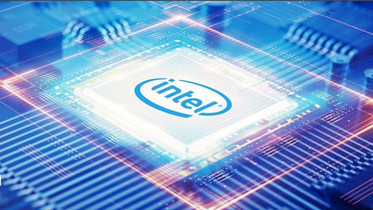 Intel taglierà i prezzi delle CPU per competere con AMD