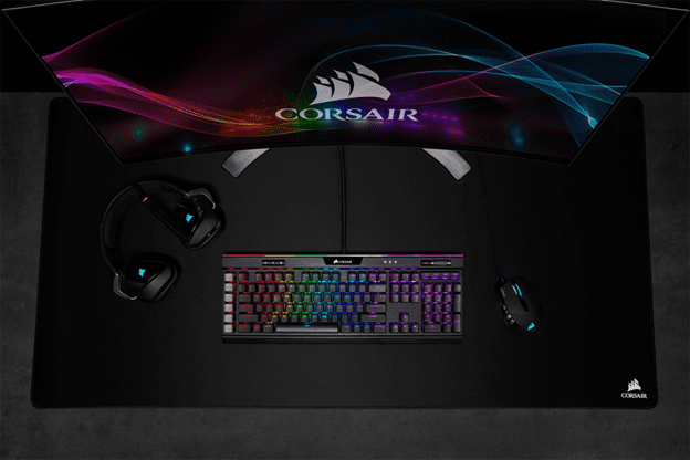 CORSAIR presenta il mouse SCIMITAR ELITE e il mouse pad MM500 XXXL