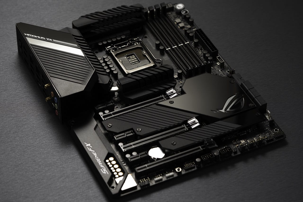 ASUS presenta le schede madri serie Z490