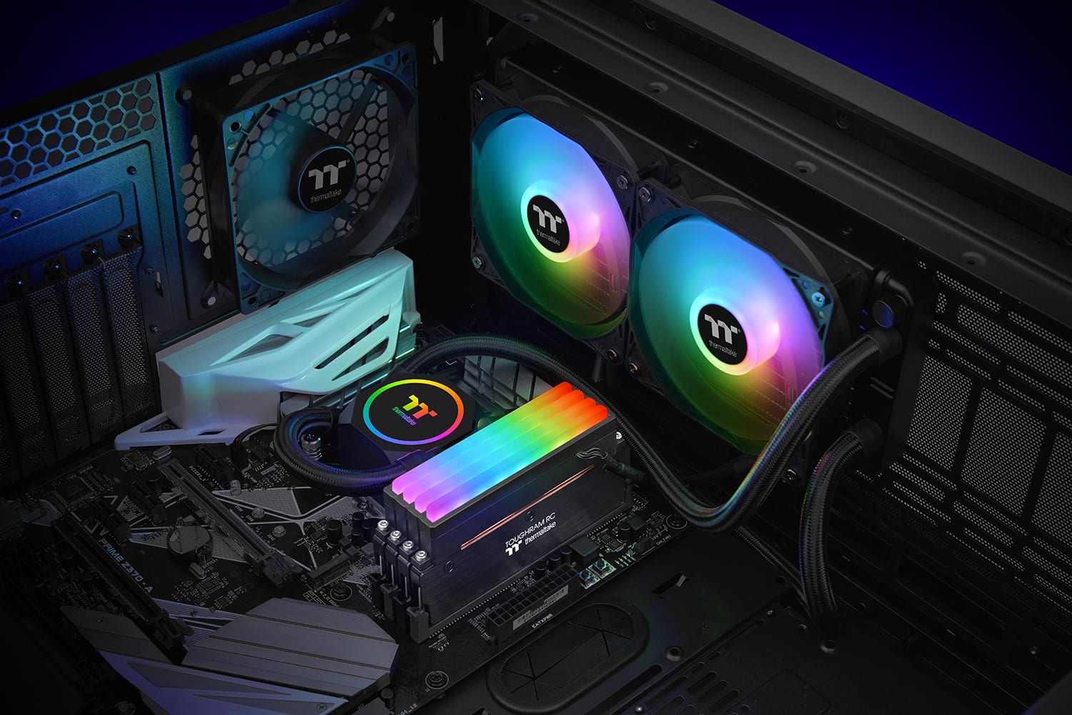 Thermaltake Floe RC360 / RC240: il primo dissipatore AIO per CPU e RAM