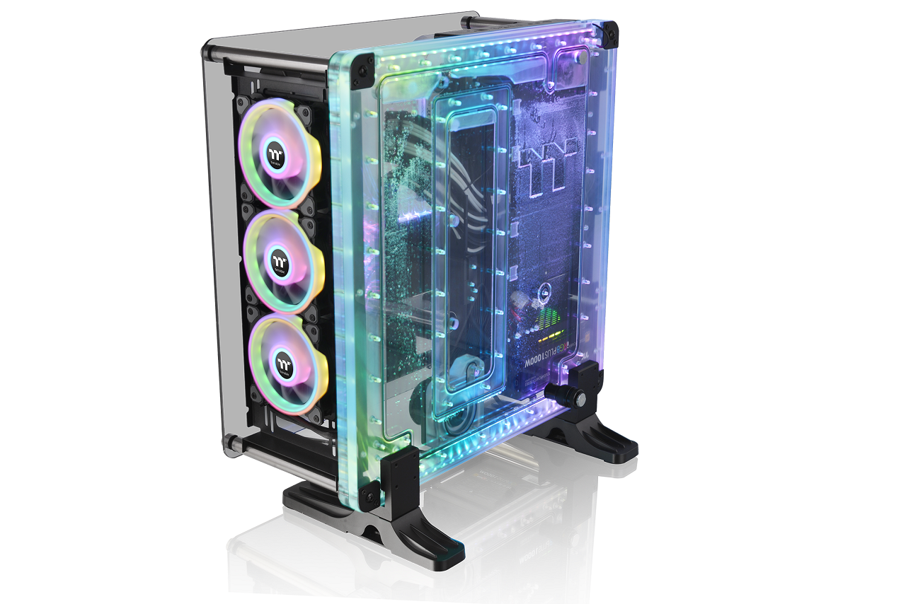 Thermaltake DistroCase 350P – Un case completamente trasparente