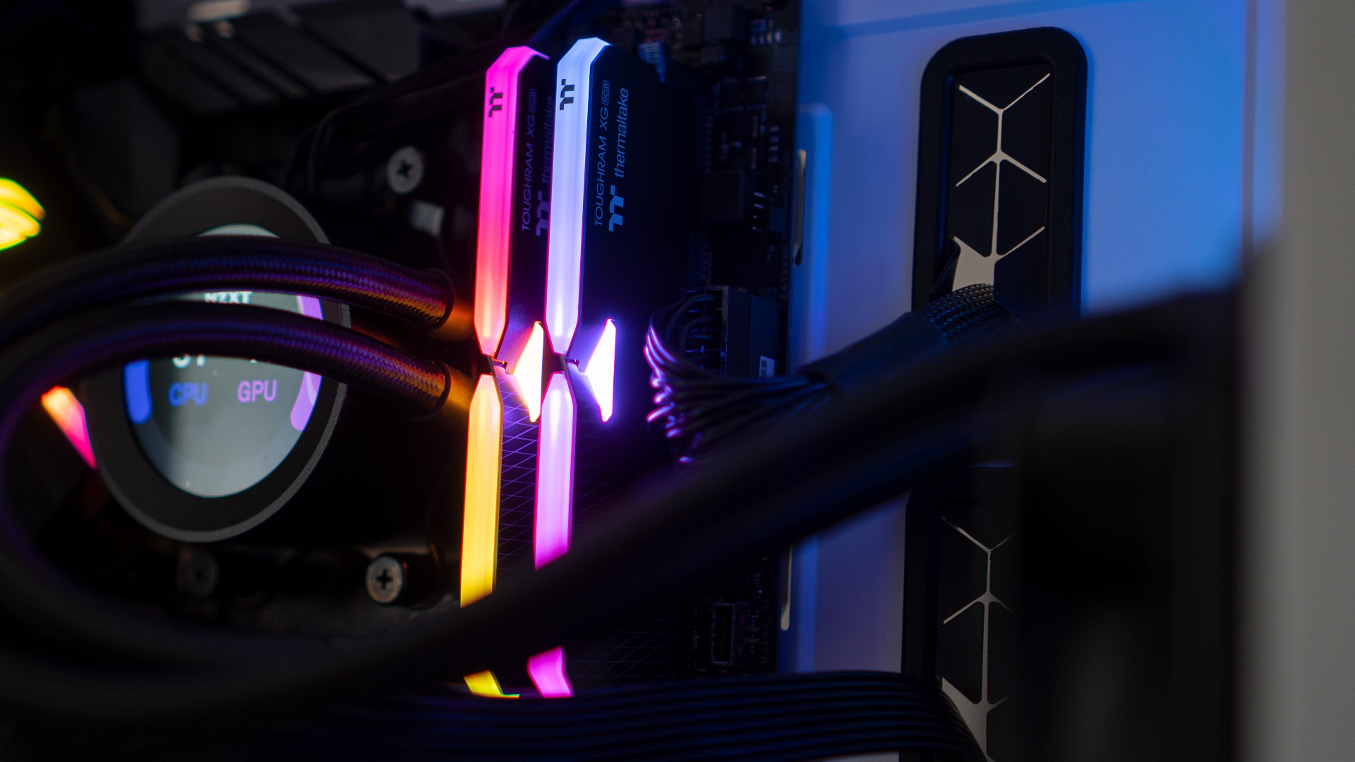 Thermaltake TOUGHRAM XG RGB DDR4-4000 MHz – Recensione