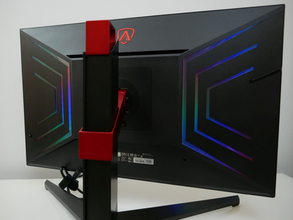 AOC AGON Pro AG324UX Recensione 3