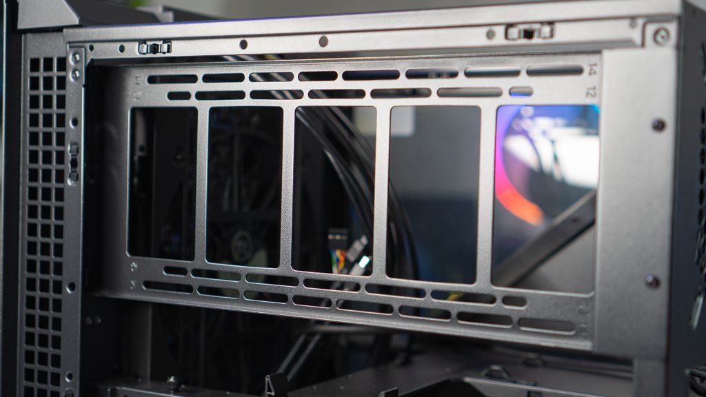 Thermaltake Divider 200 TG Recensione 14