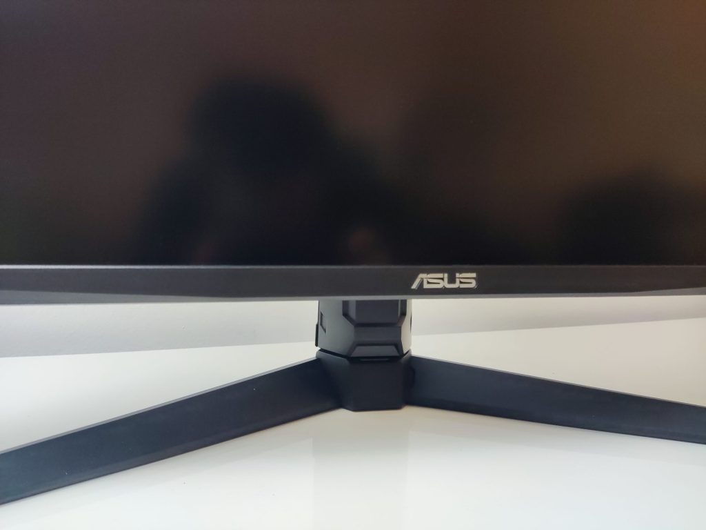 ASUS TUF Gaming VG28UQL1A Recensione2