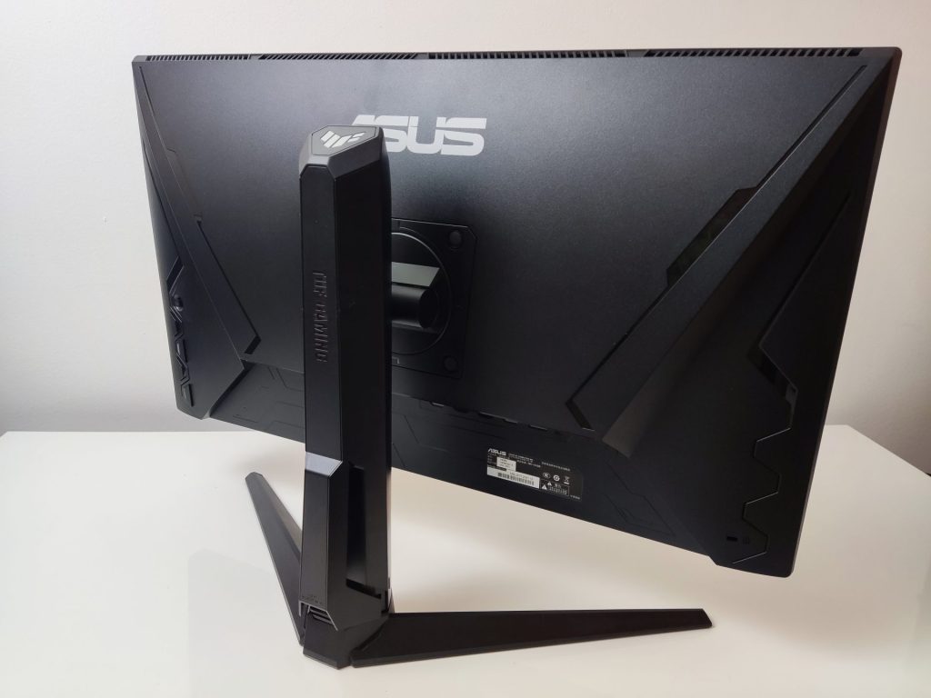 ASUS TUF Gaming VG28UQL1A Recensione4