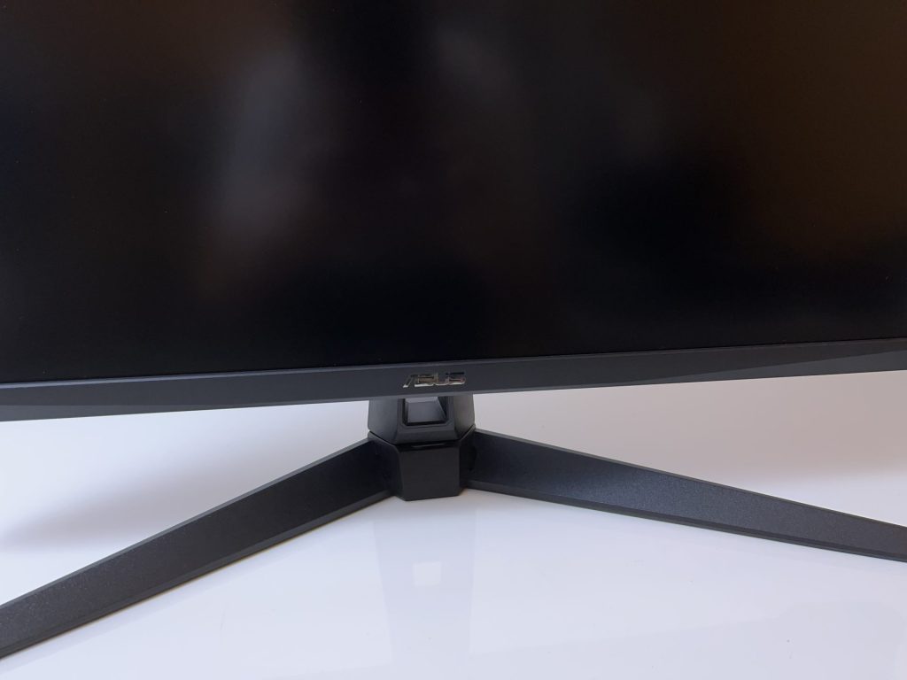 ASUS TUF VG27AQ1A Monitor Recensione2