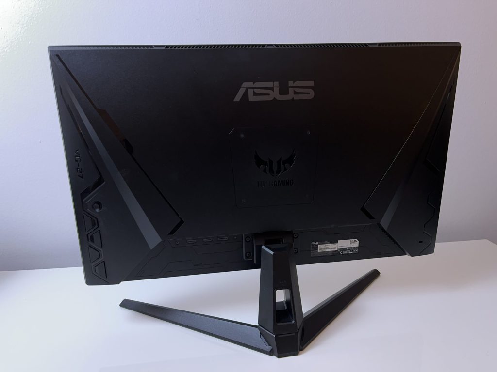 ASUS TUF VG27AQ1A Monitor Recensione3