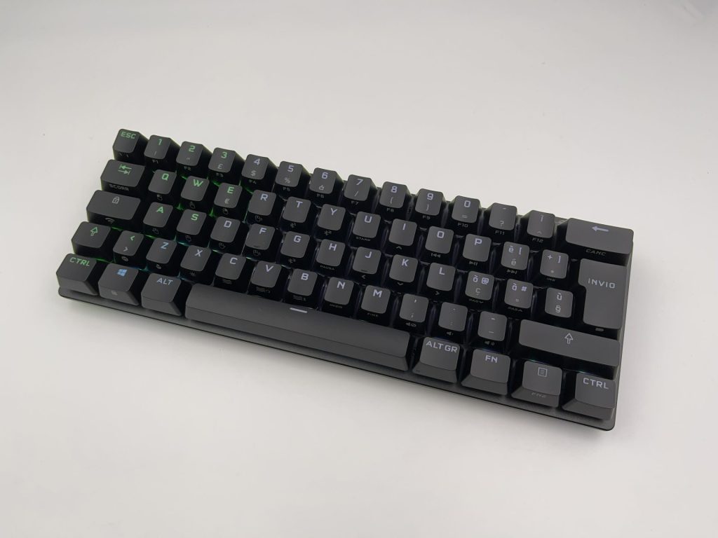 Corsair K70 PRO Mini Wireless Recensione10