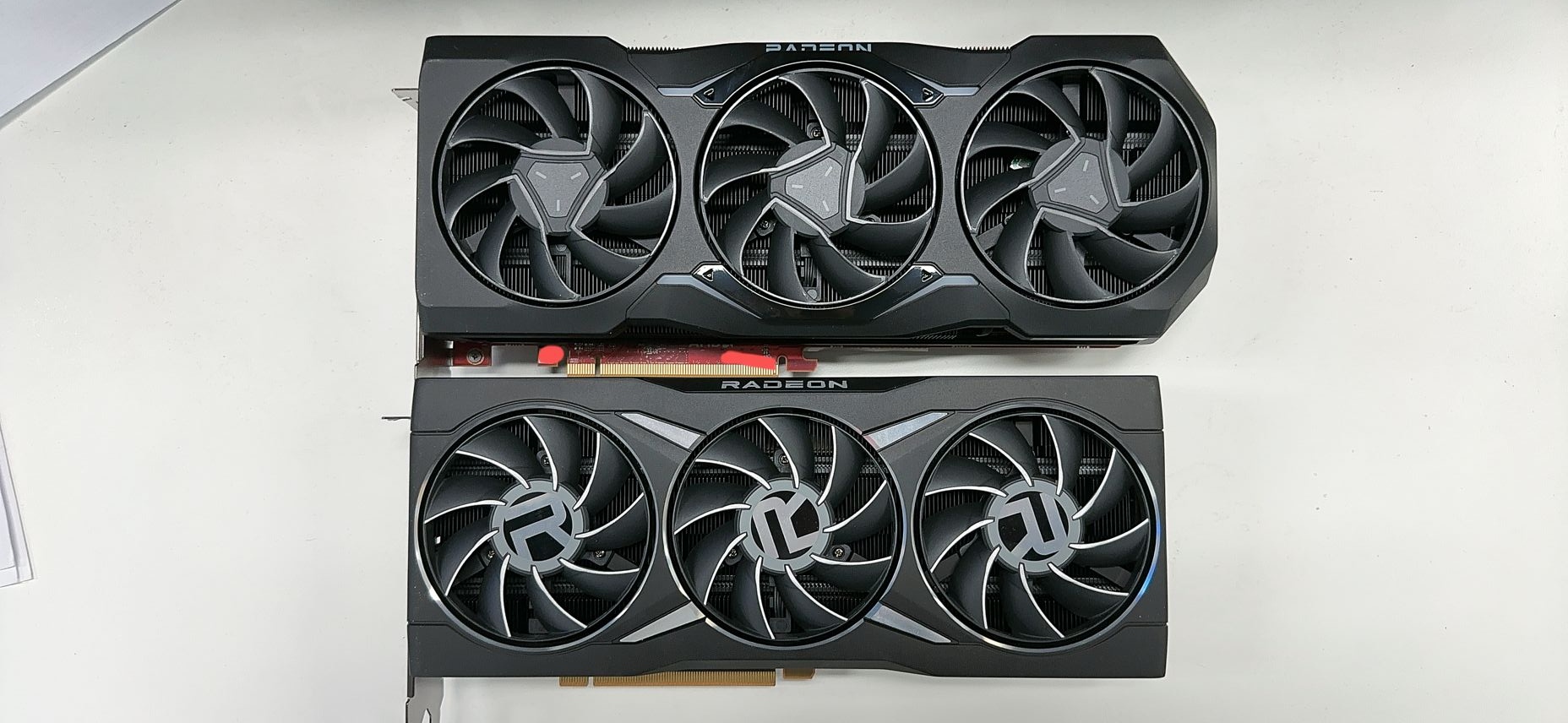 AMD RADEON RX 7000 1