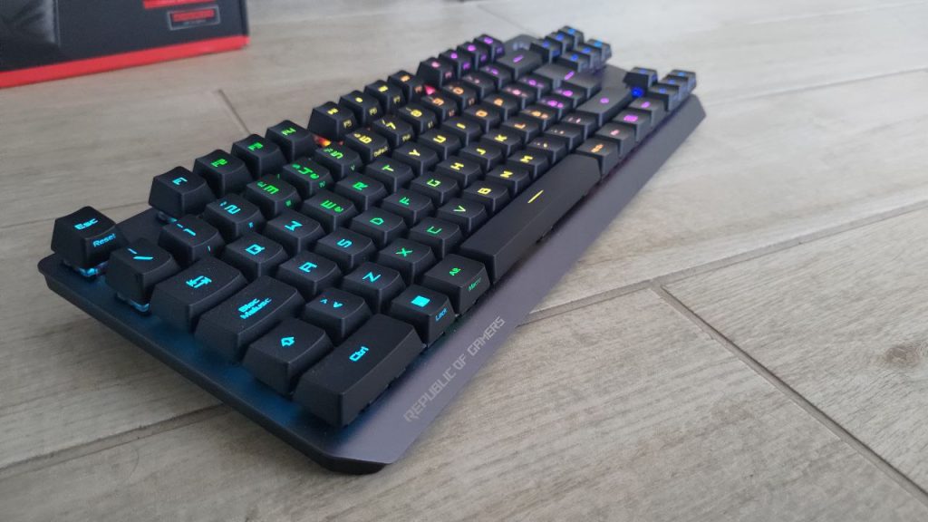 Asus ROG Strix Scope tkl wireless deluxe recensione 1