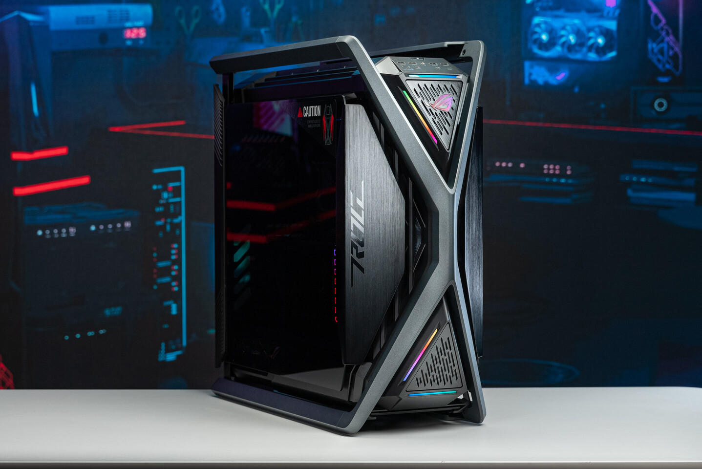 rog Hyperion GR701