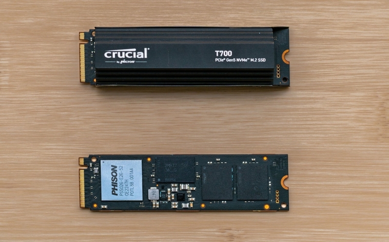 crucial t700