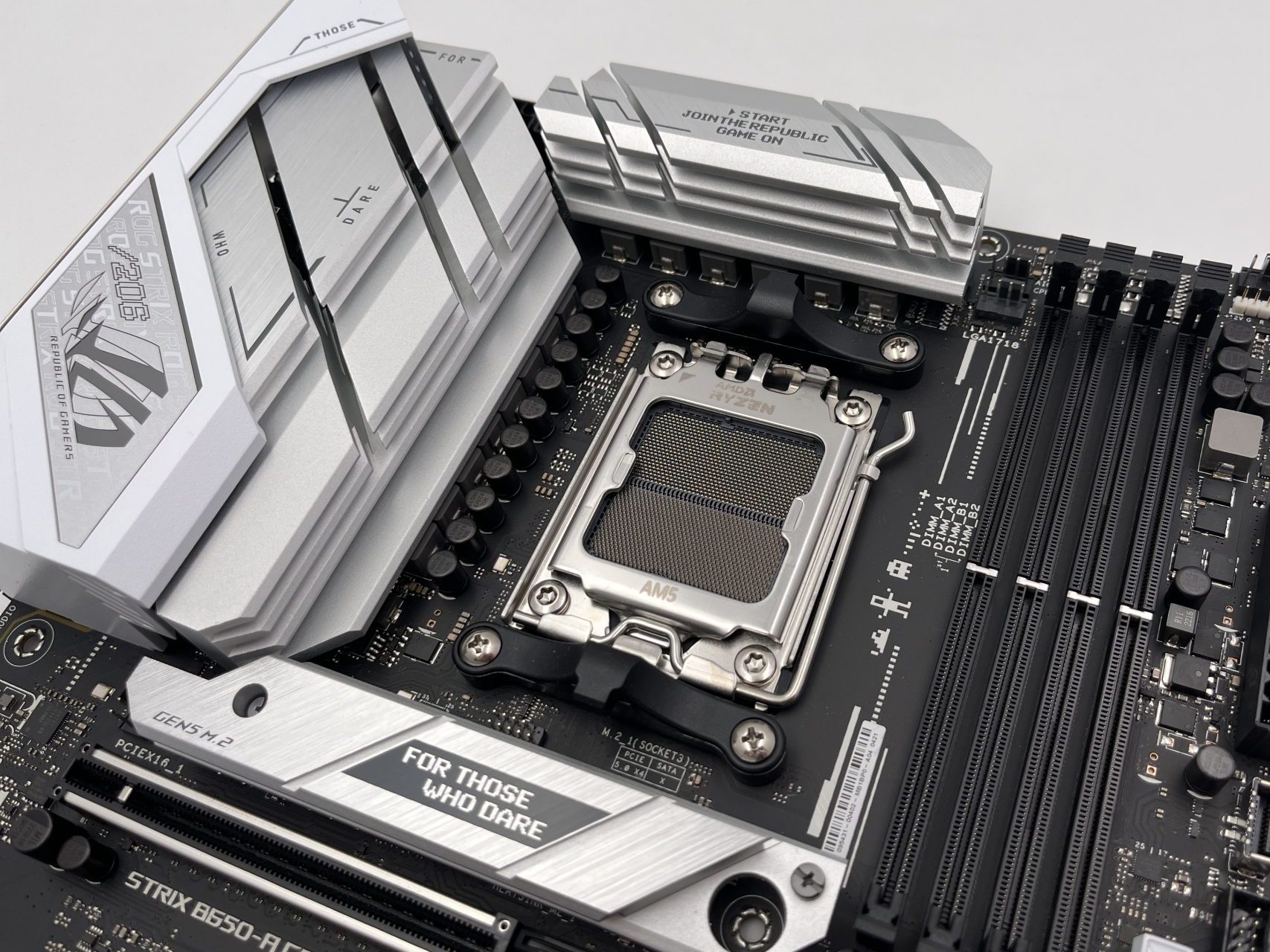 ASUS ROG STRIX B650 A Recensione11