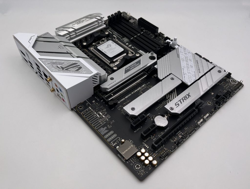 ASUS ROG STRIX B650 A Recensione14