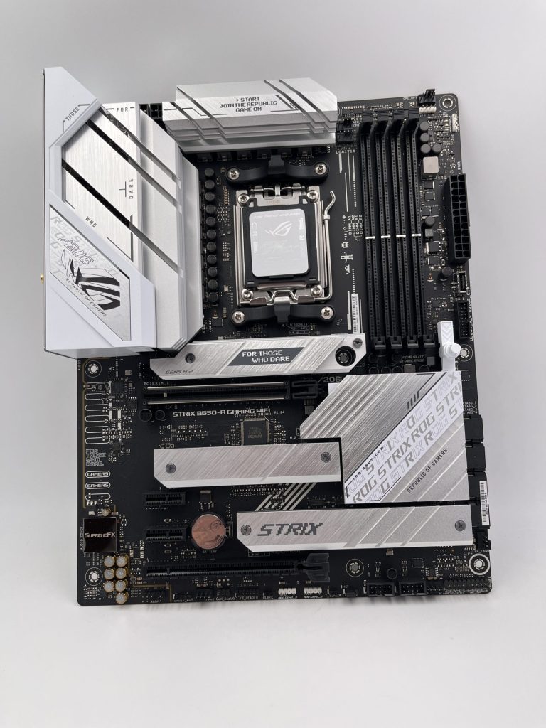 ASUS ROG STRIX B650 A Recensione15