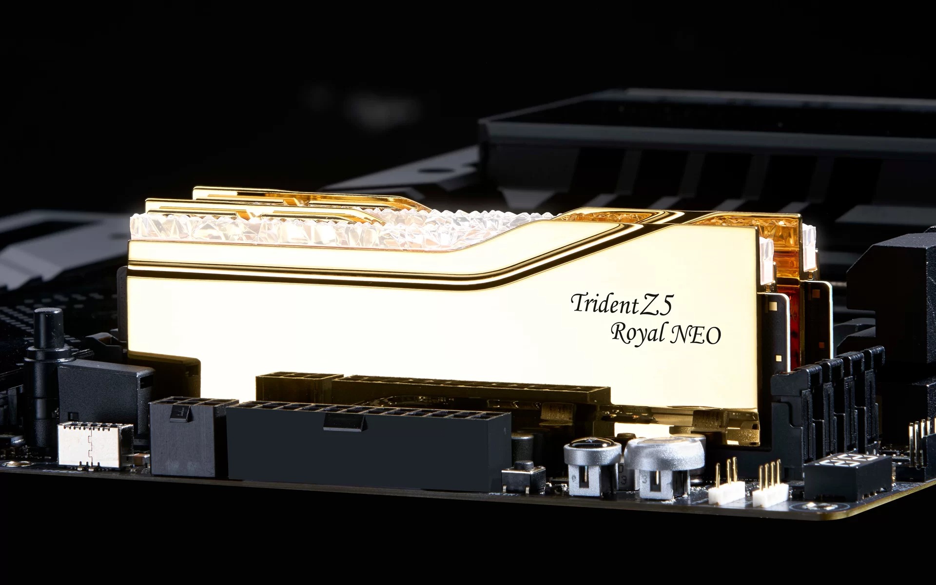 DDR5 8000 Trident Z5 Royal Neo EXPO