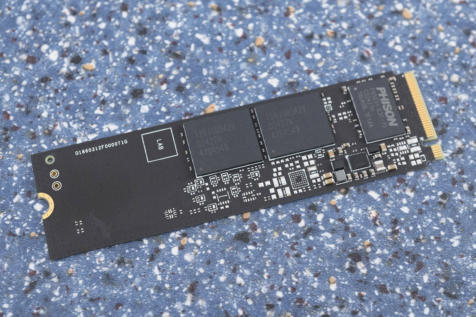 Phison E31 ssd pcie5