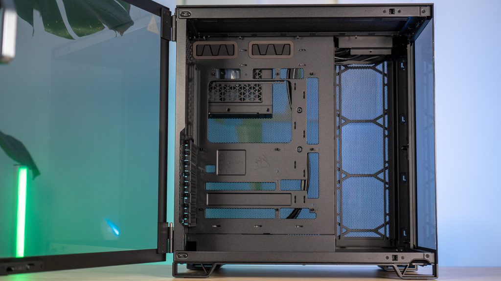 Recensione case Corsair 6500X13