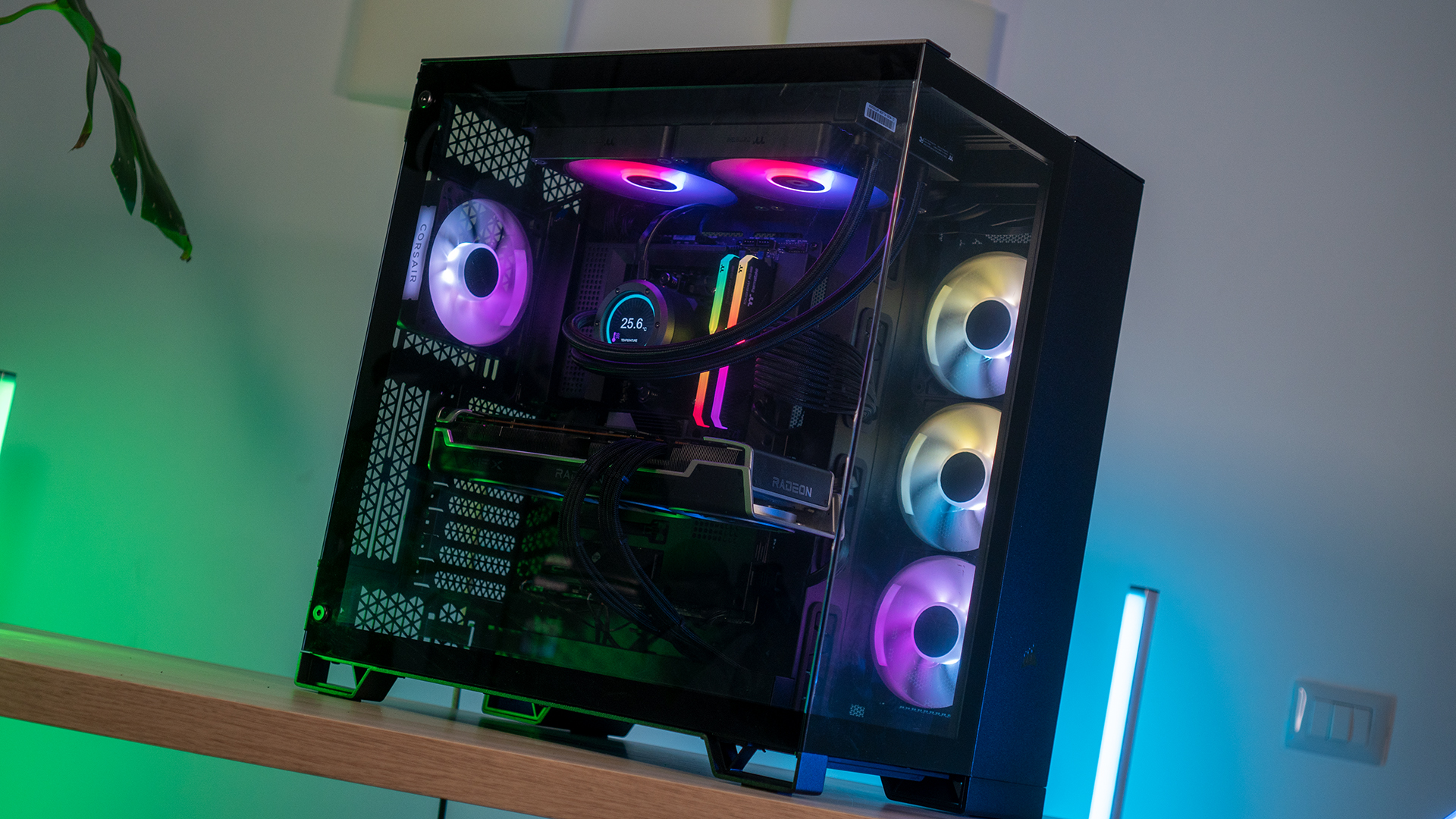 Recensione case Corsair 6500X2