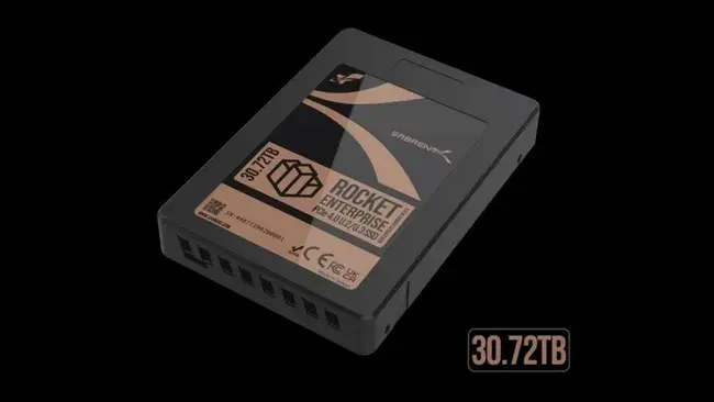 SSD Rocket Enterprise da 30,72 TB