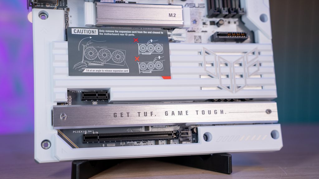 ASUS TUF Gaming B850 BTF WIFI Recensione4