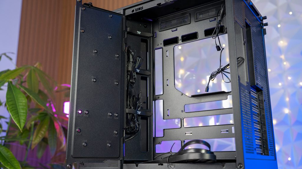 Thermaltake View 380 XL recensione17