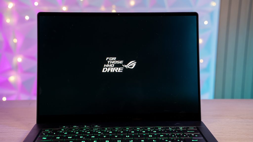 ASUS ROG Zephyrus G14 (2025) GA403 Recensione13