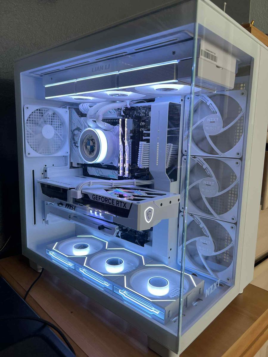 Build #3 %22The White Knight%22 di Egor 2