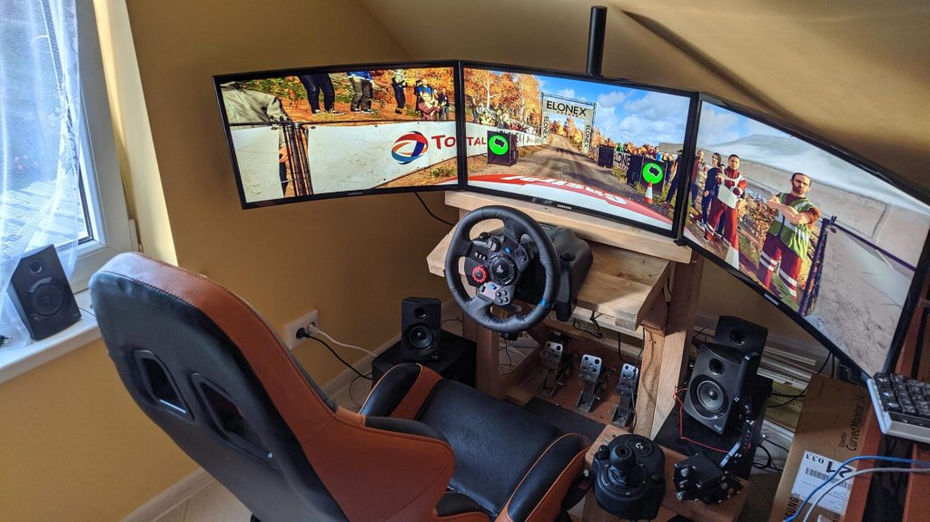 tiple monitor setup racing