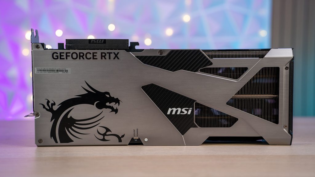 MSI GeForce RTX 5080 Vanguard recensione12