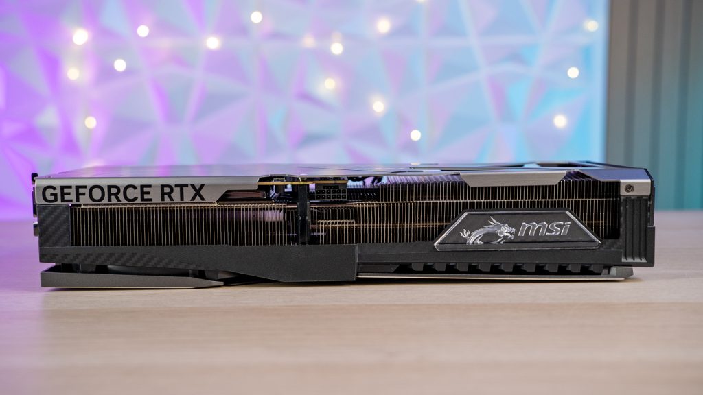 MSI GeForce RTX 5080 Vanguard recensione7