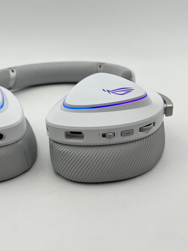 Recensione ROG Delta 2 White6