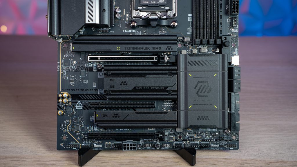 MSI MAG X870E Tomahawk MAX WiFi recensione7