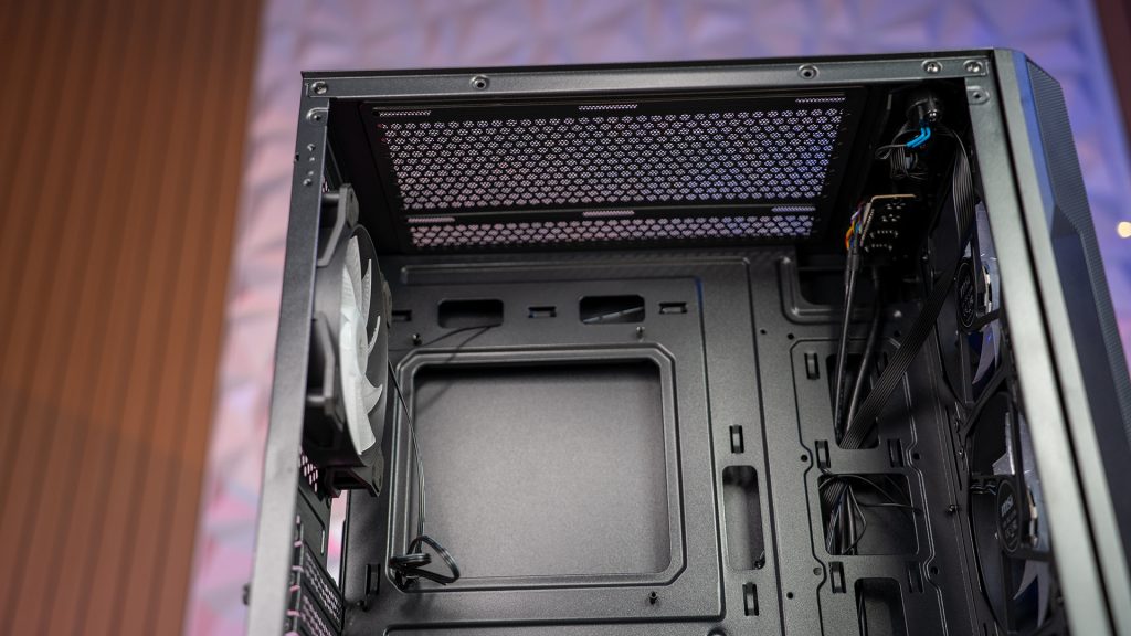 Recensione MSI MAG Forge M100R14