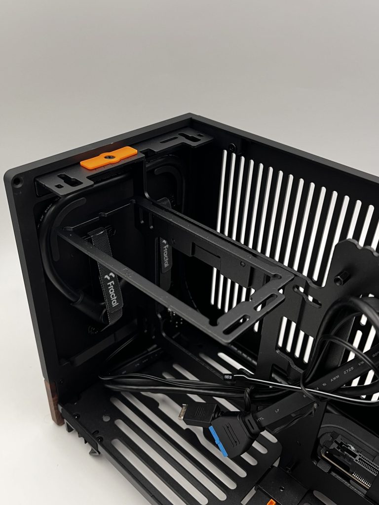 fractal design terra11