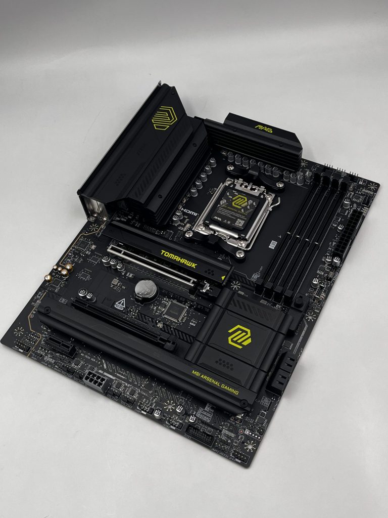 MSI MAG B850 TOMAHAWK WIFI recensione4