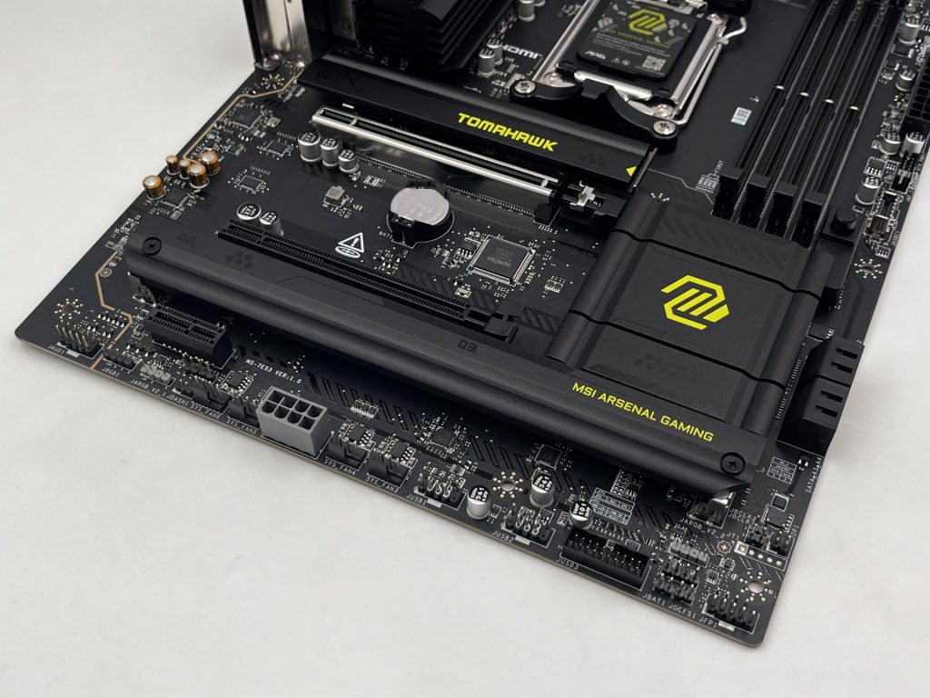 MSI MAG B850 TOMAHAWK WIFI recensione5