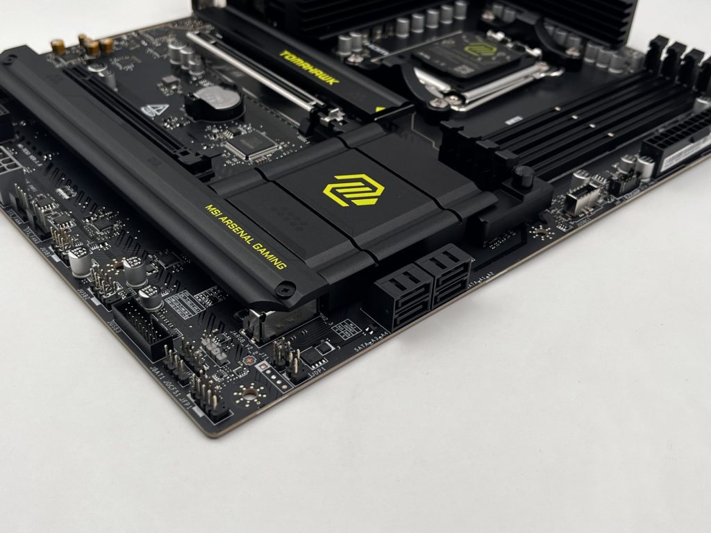 MSI MAG B850 TOMAHAWK WIFI recensione7